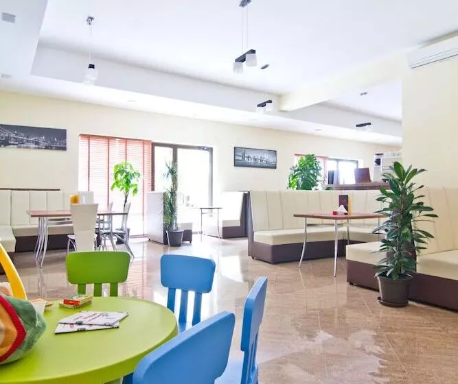 Versal Aparthotel Airport Modlin