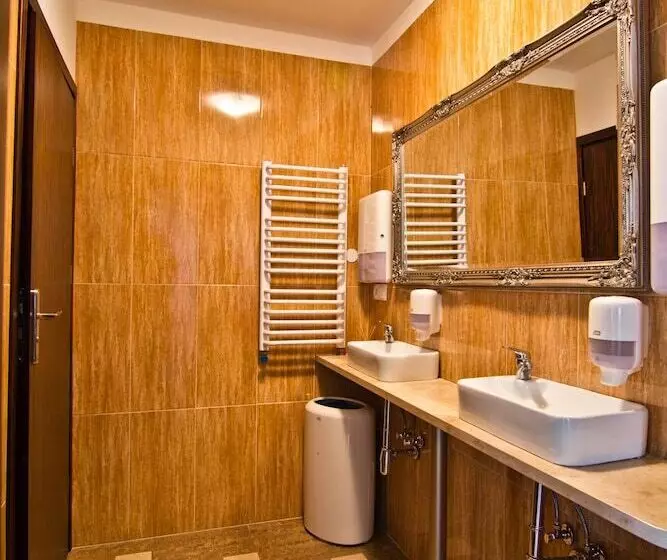 Versal Aparthotel Airport Modlin