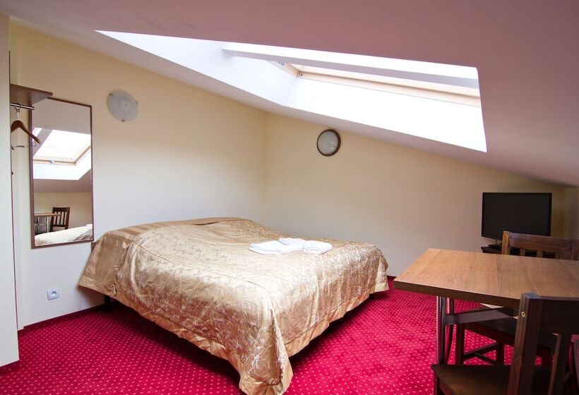 Versal Aparthotel Airport Modlin