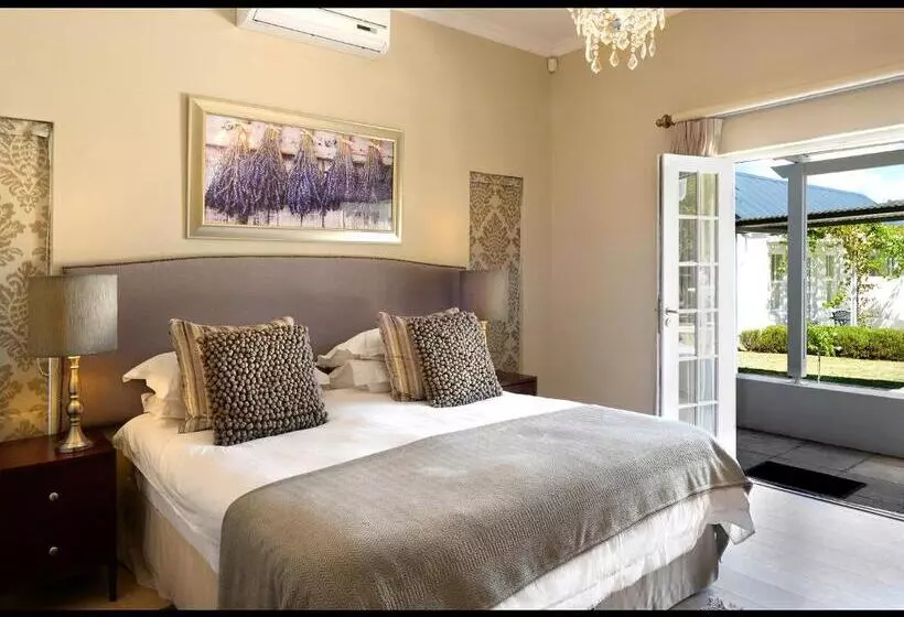 Aamiaismajoitus (B&B) Lavender Farm Guest House