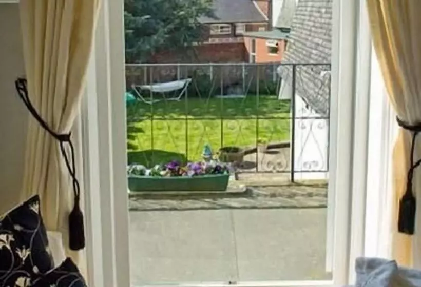 Aamiaismajoitus (B&B) The White Lodge