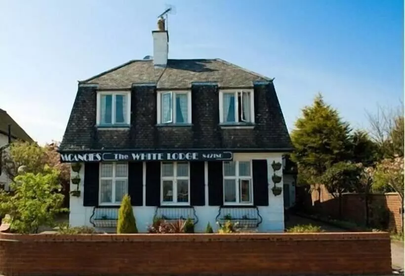 Aamiaismajoitus (B&B) The White Lodge