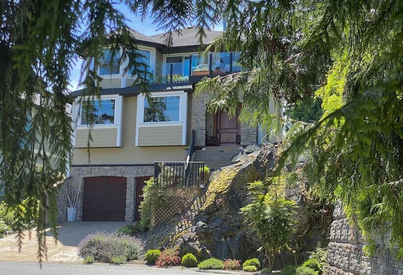 Eagle Rock Bed And Breakfast