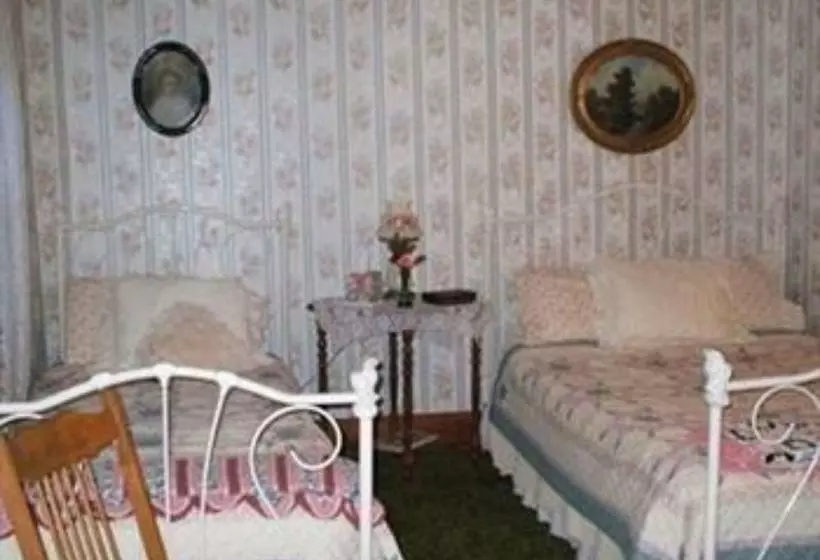Farmstead Bed & Breakfast