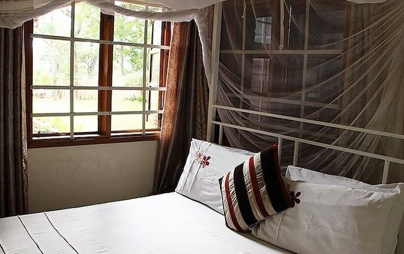 Hotel Annie S Lodge Blantyre