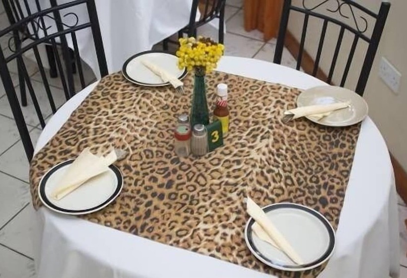 Hotel Annie S Lodge Blantyre