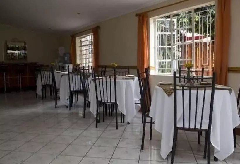 هتل Annie S Lodge Blantyre