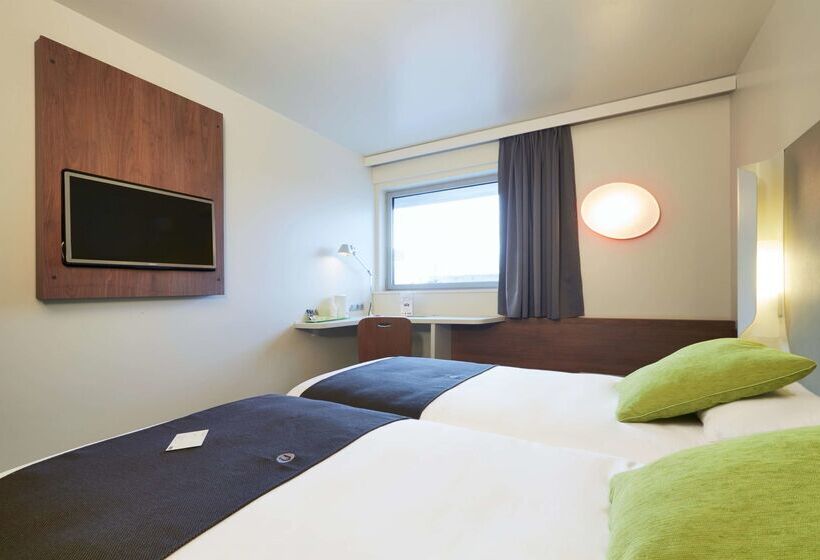 호텔 Campanile La Roche Sur Yon Centre Gare