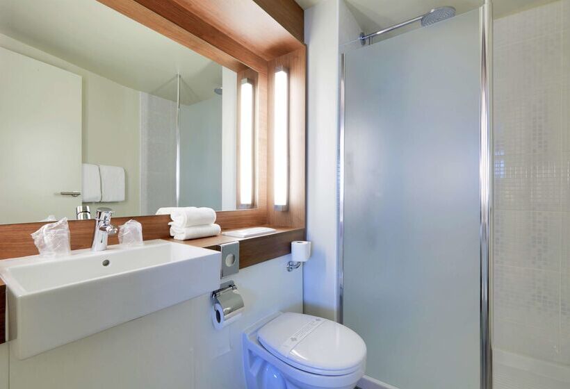 호텔 Campanile La Roche Sur Yon Centre Gare