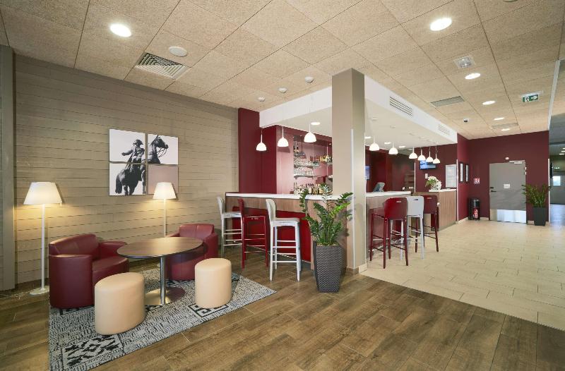 호텔 Campanile La Roche Sur Yon Centre Gare