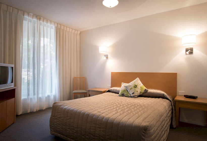 Отель Capri Waters Country Club