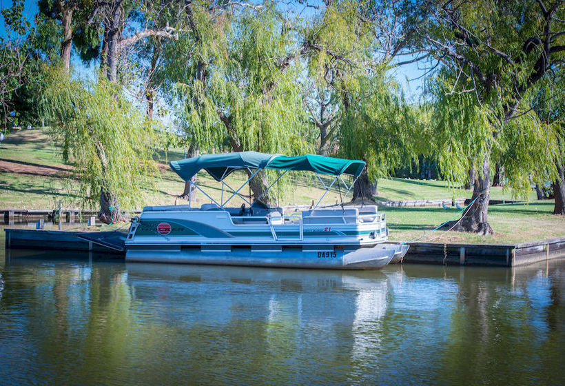 Отель Capri Waters Country Club