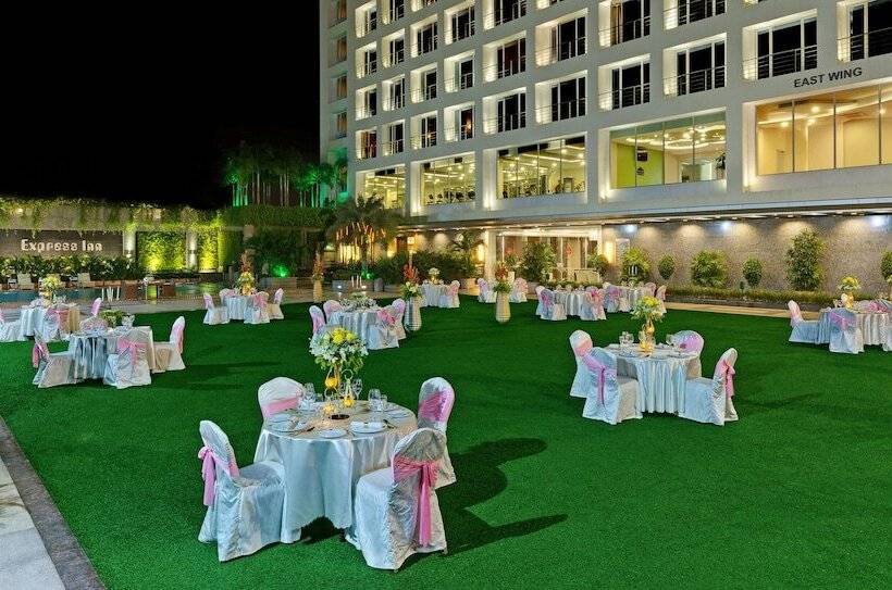 酒店 Express Inn The Business Luxury