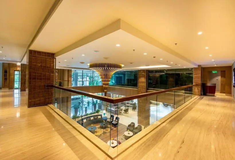 Отель Express Inn The Business Luxury