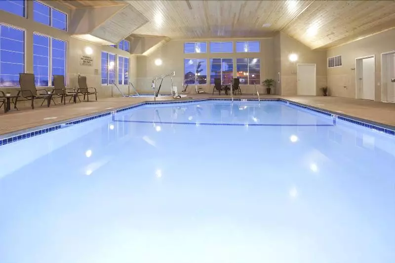 Grandstay Hotel Suites Thief River Falls