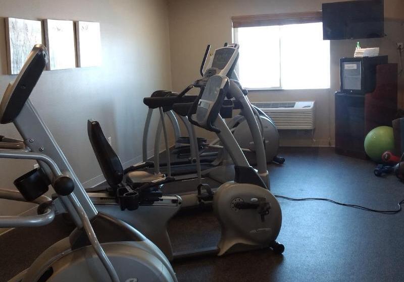 Grandstay Hotel Suites Thief River Falls