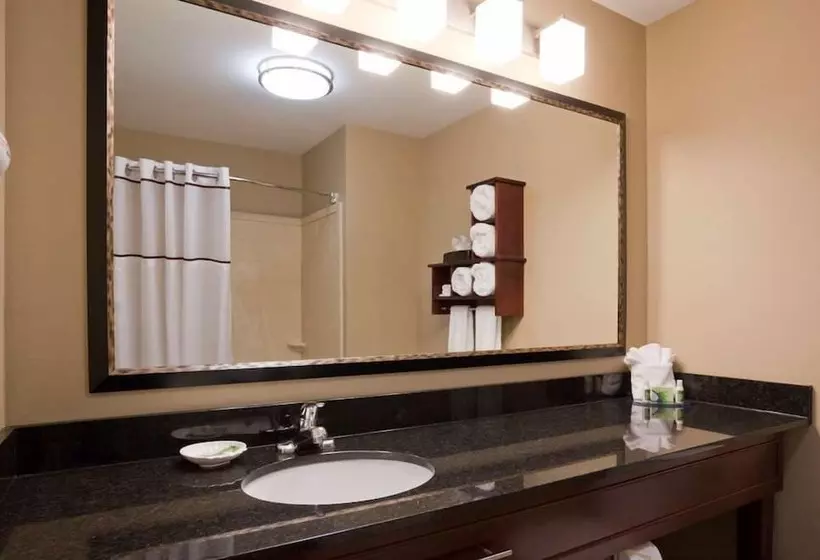 Grandstay Hotel Suites Thief River Falls