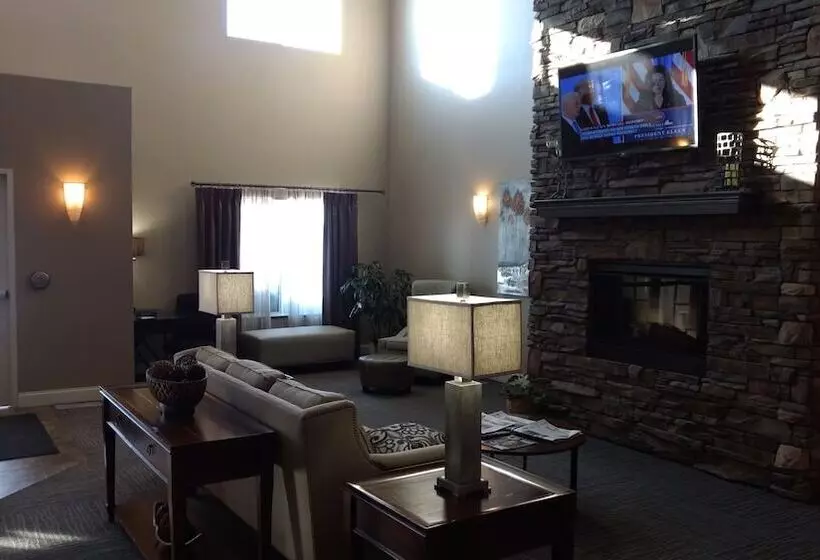 Grandstay Hotel Suites Thief River Falls