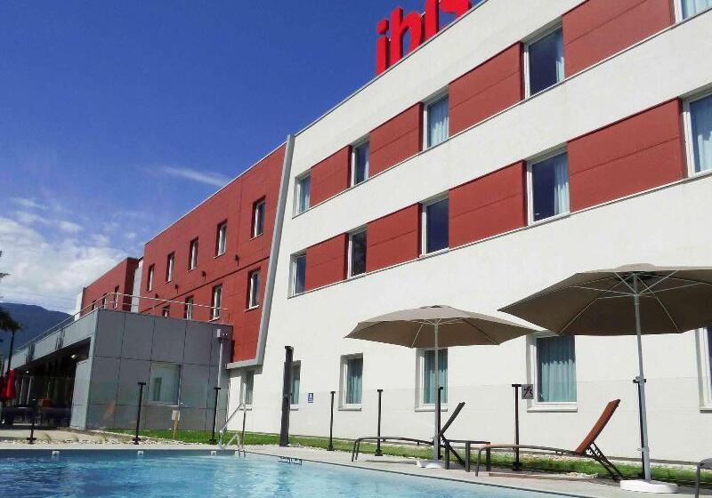 ホテル Ibis Saintgenispouilly Geneve