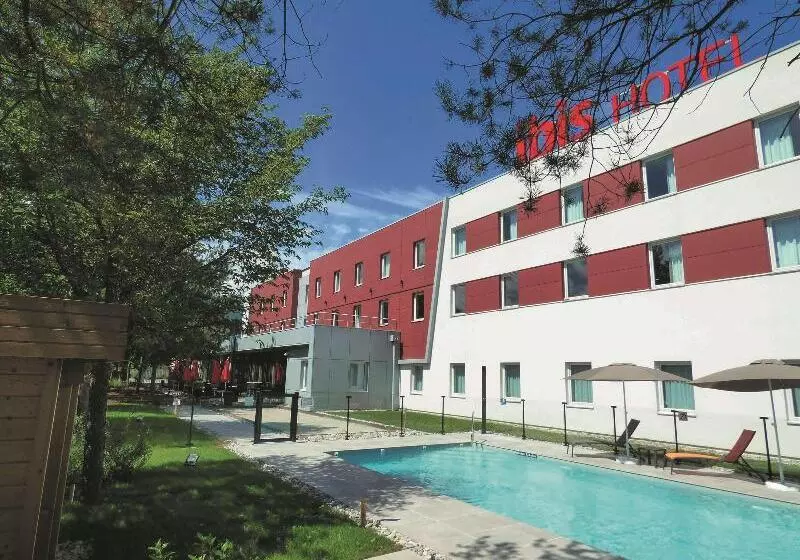 ホテル Ibis Saintgenispouilly Geneve