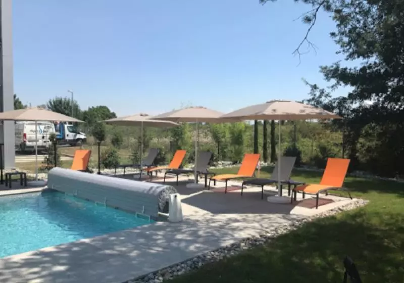 ホテル Ibis Saintgenispouilly Geneve