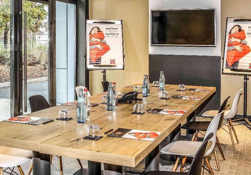 ホテル Ibis Saintgenispouilly Geneve