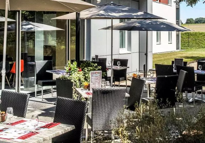 ホテル Ibis Saintgenispouilly Geneve