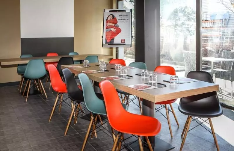 ホテル Ibis Saintgenispouilly Geneve