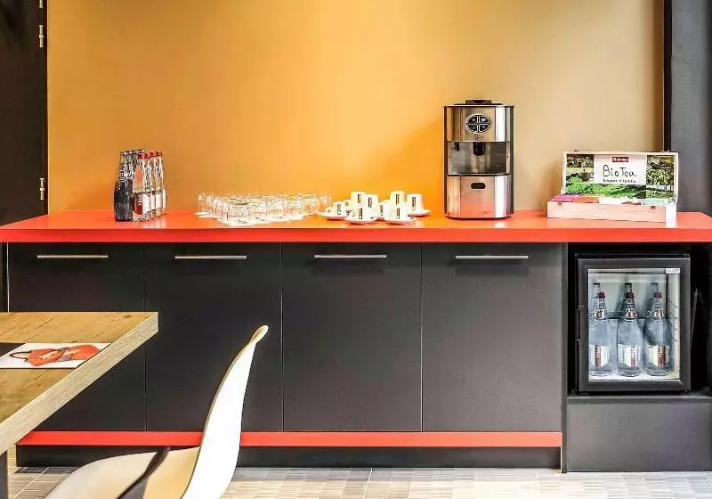 ホテル Ibis Saintgenispouilly Geneve