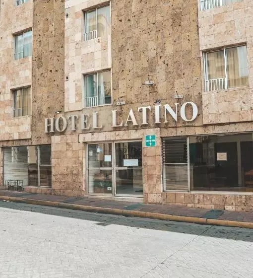 ホテル Latino