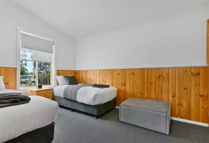 Отель Masons Cottages