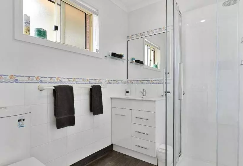 Отель Masons Cottages