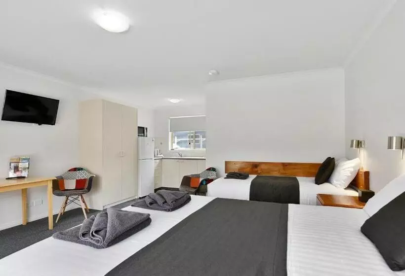 Отель Masons Cottages