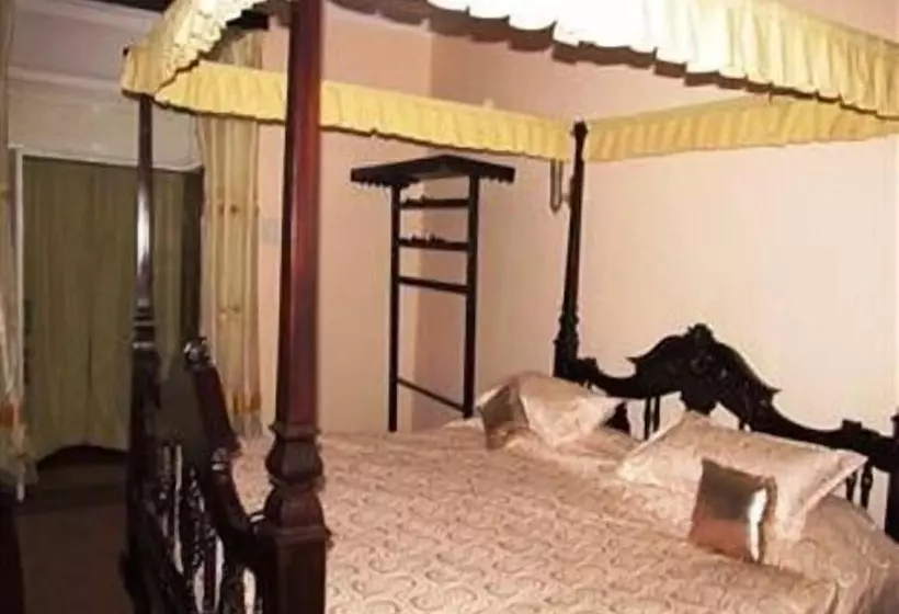 هتل Palacete Rodrigues