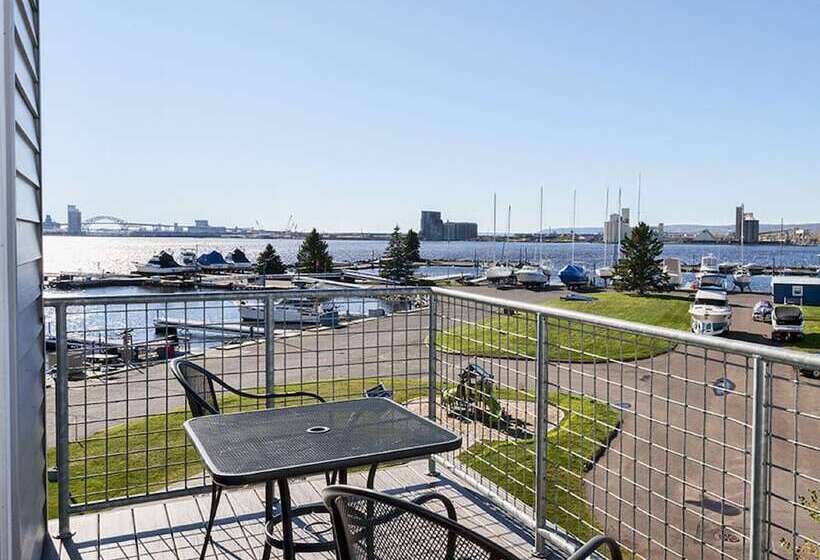 Szálloda Park Point Marina Inn