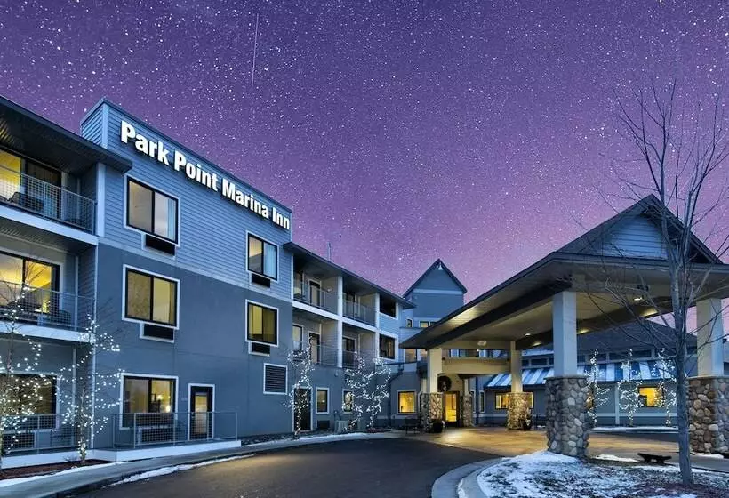 هتل Park Point Marina Inn