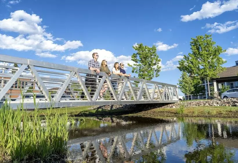 هتل Park Point Marina Inn