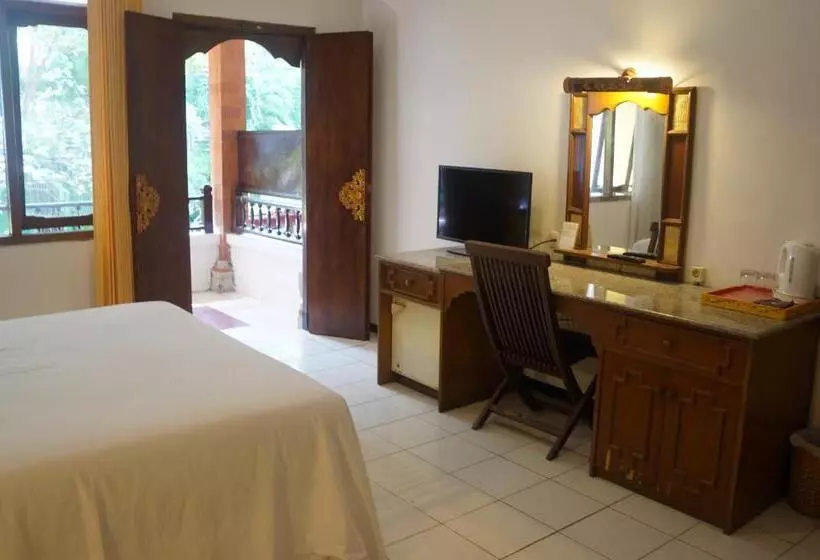 ホテル Puri Naga Beachfront Cottages