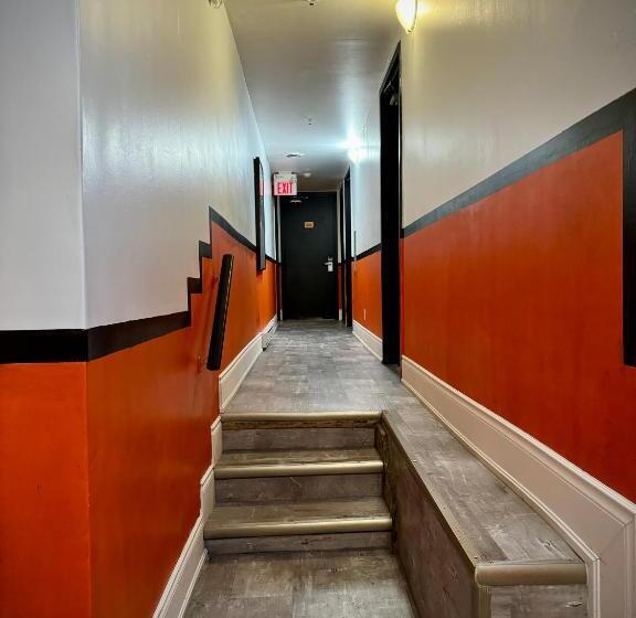 فندق Royal Oak Inn