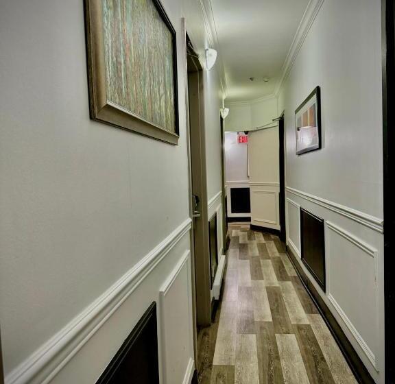 فندق Royal Oak Inn