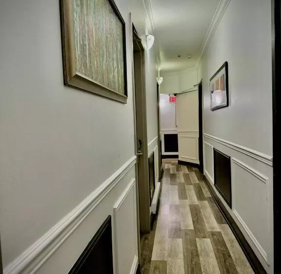 호텔 Royal Oak Inn