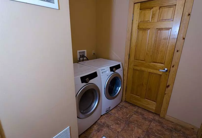 ホテル Snowshoe Mountain Resort - Loggers Run