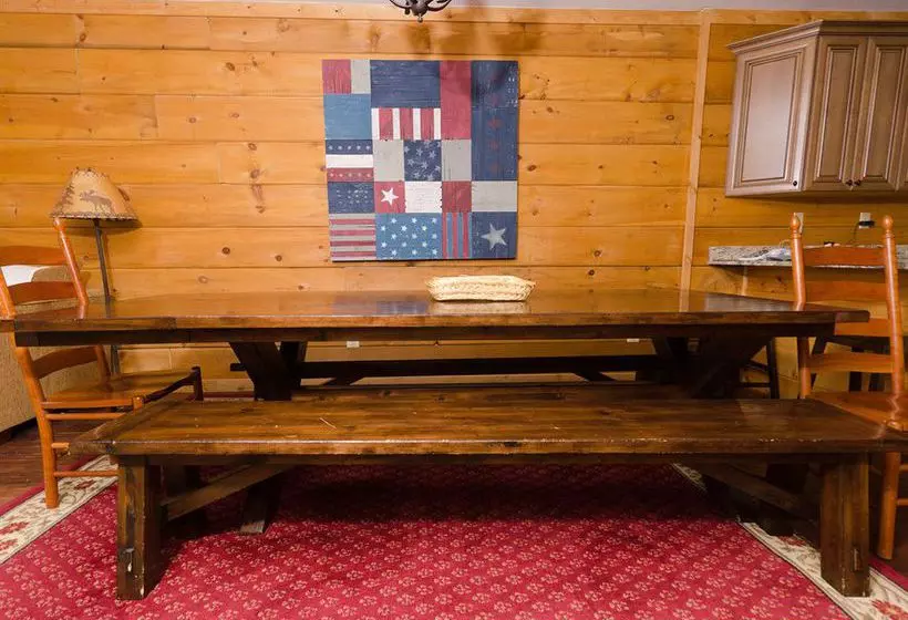 ホテル Snowshoe Mountain Resort - Loggers Run