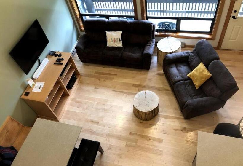 酒店 The Griz Inn By Park Vacation Management