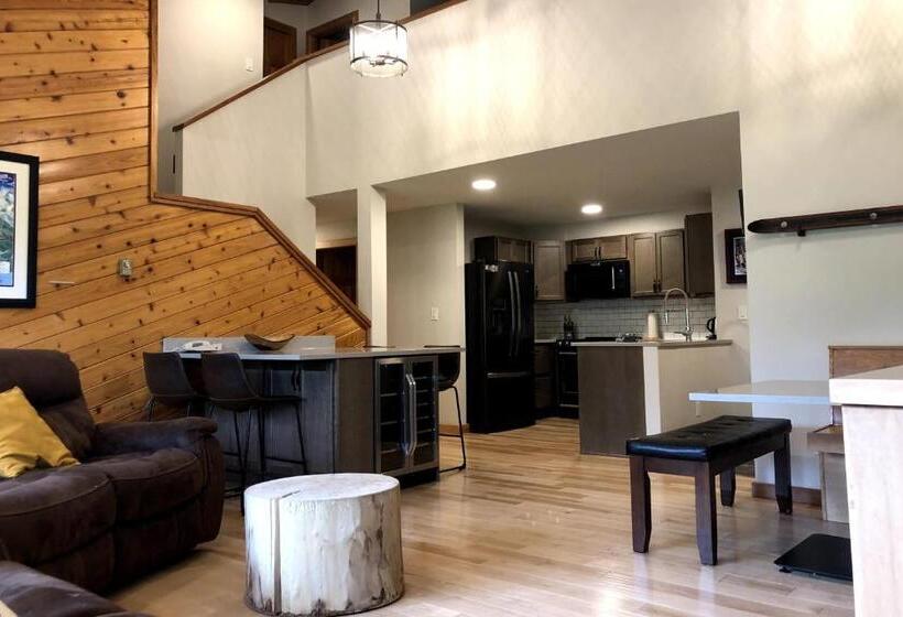 酒店 The Griz Inn By Park Vacation Management