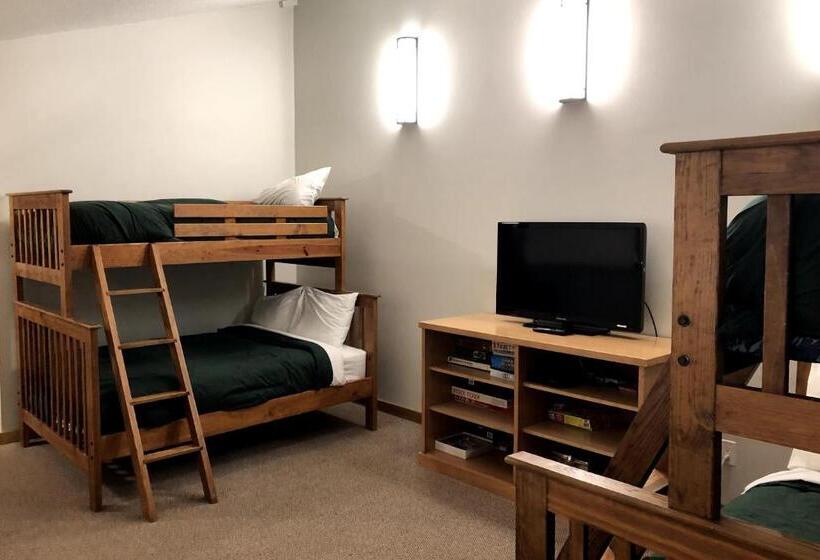 酒店 The Griz Inn By Park Vacation Management