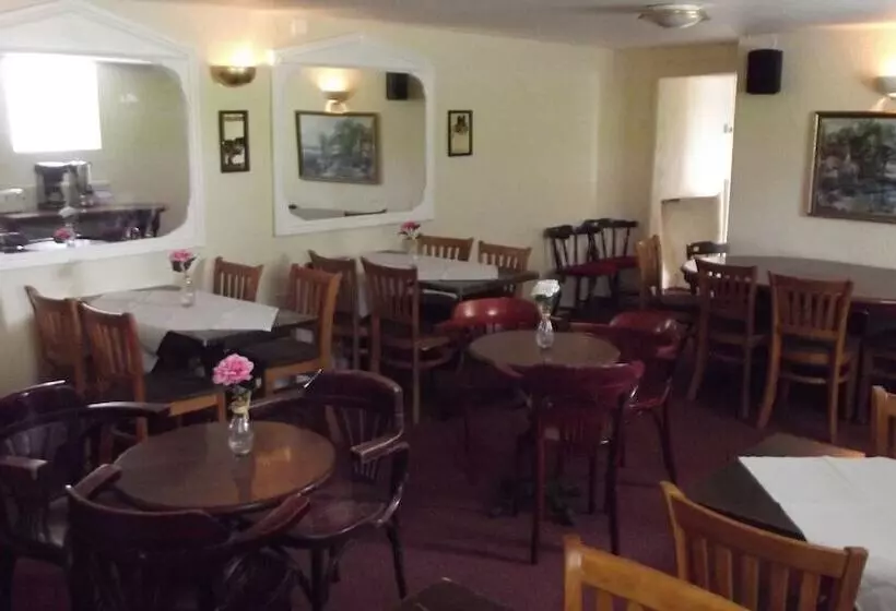 Отель White Hart