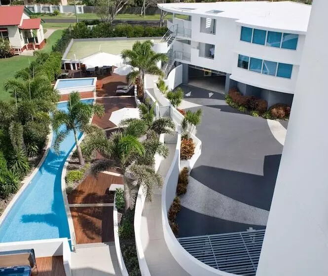 Manta Bargara Resort