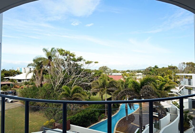 Manta Bargara Resort