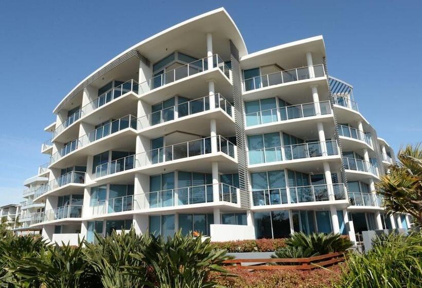 Manta Bargara Resort